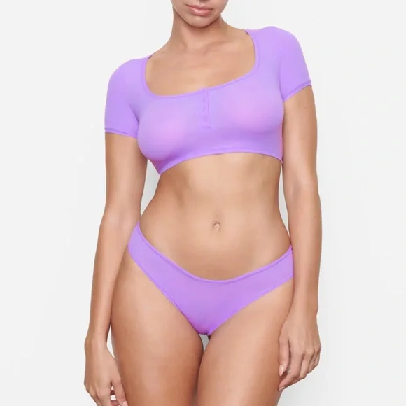 Skims Fits Everybody Henley crop top - Picture 3 of 6